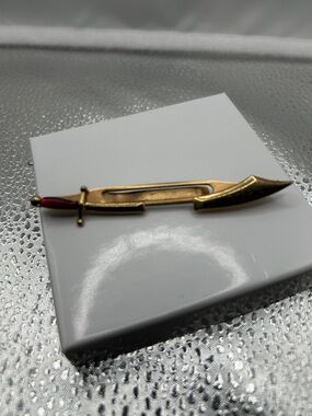 Swank vintage tip clip sword design gold tone red enamel  novelty formal wear